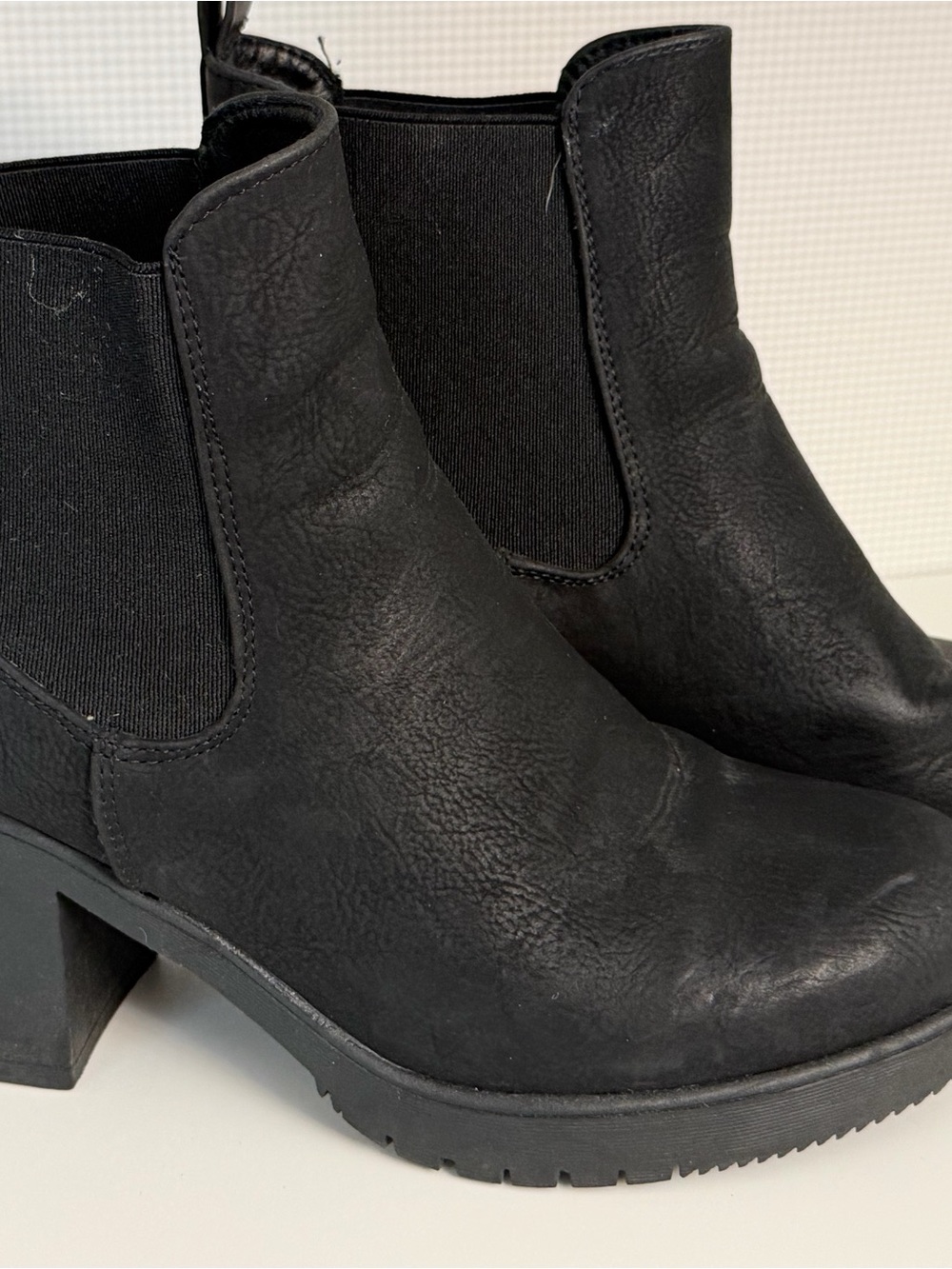 Classic Black Chelsea Block Heel Ankle Boots for Women